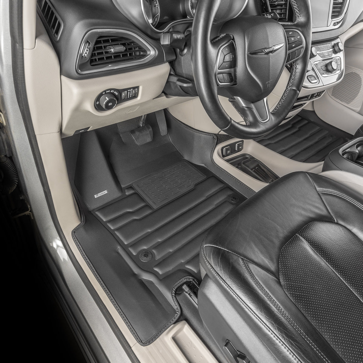 Chrysler Grand Caravan 7-Seater SXT