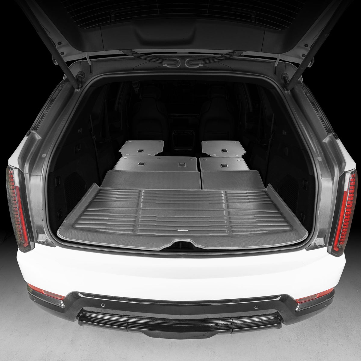 Cadillac Escalade IQ without Second Row Centre Console